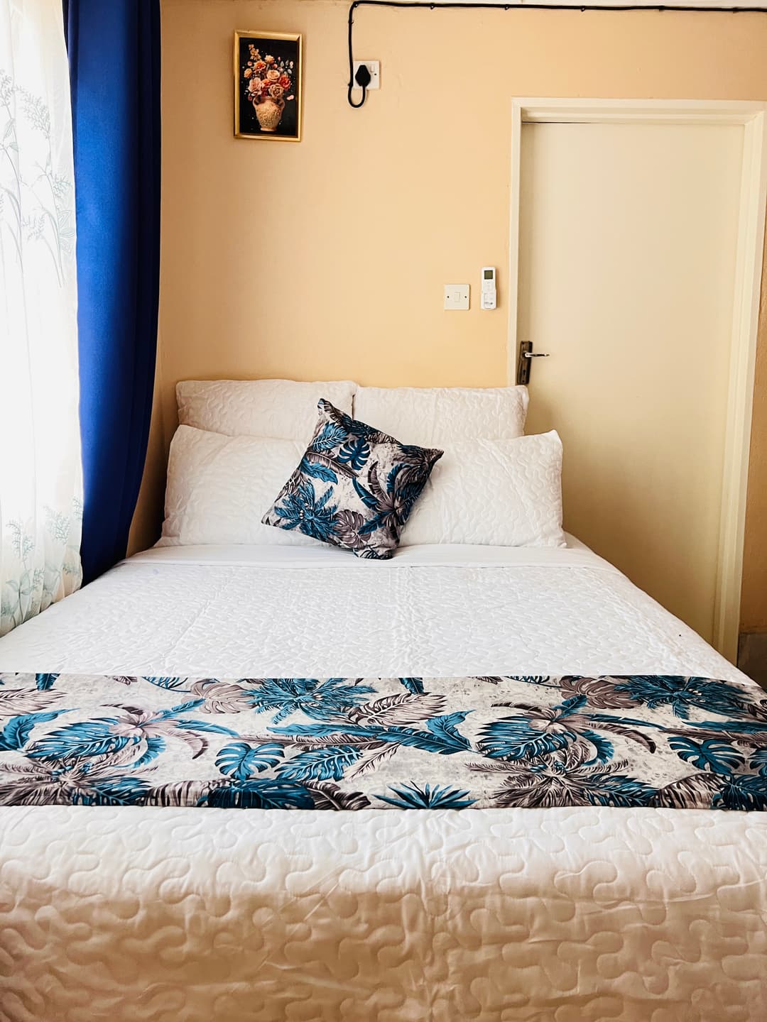 Standard En-suite Room image 11