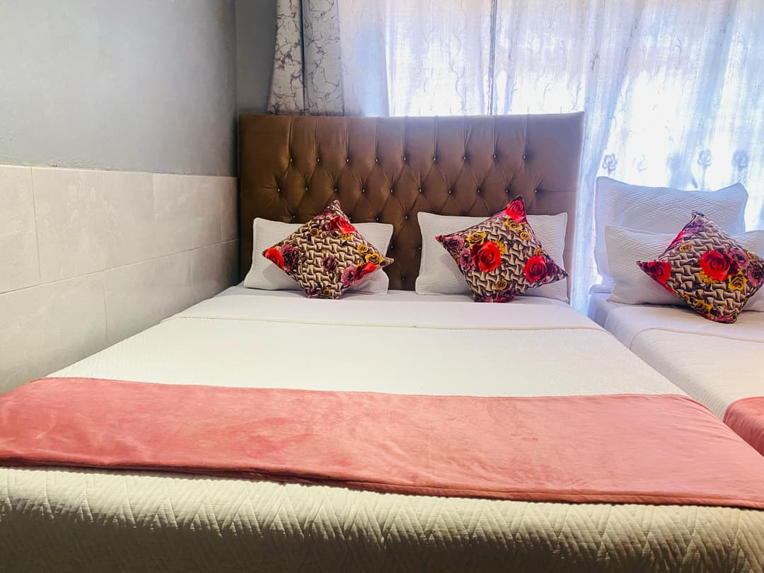 Standard Room image 1