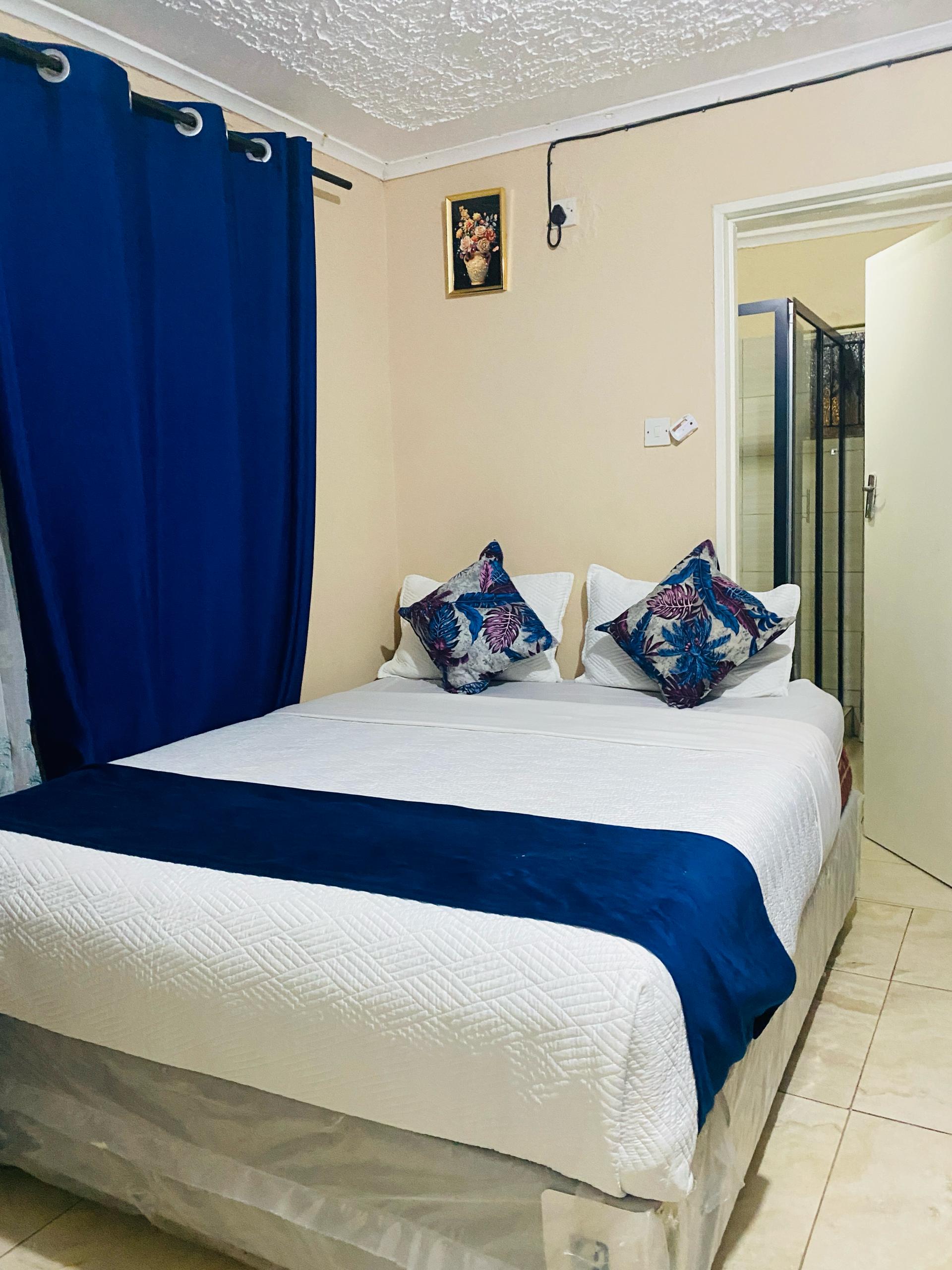 Standard En-suite Room image 2